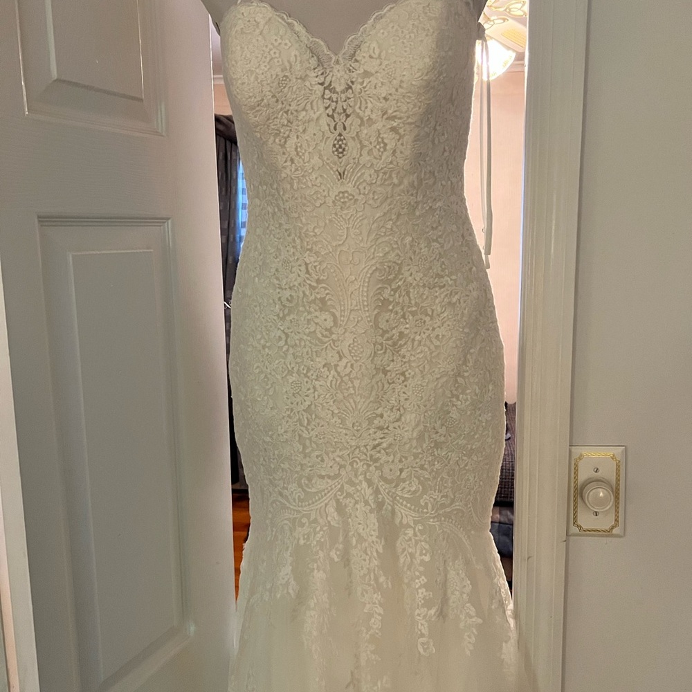 BRAND NEW unaltered Madison James bridal gown- Kleinfeld’s purchased MJ215 - Picture 8 of 9